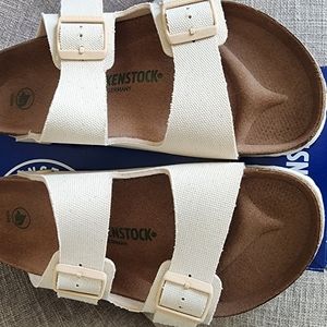 Birkenstock Rivert Logo in Eggshell size 44
